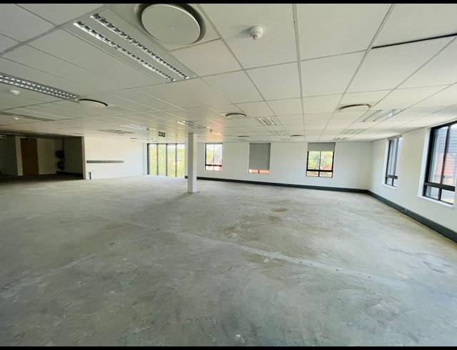 331M² OFFICE TO LET IN FOURWAYS
